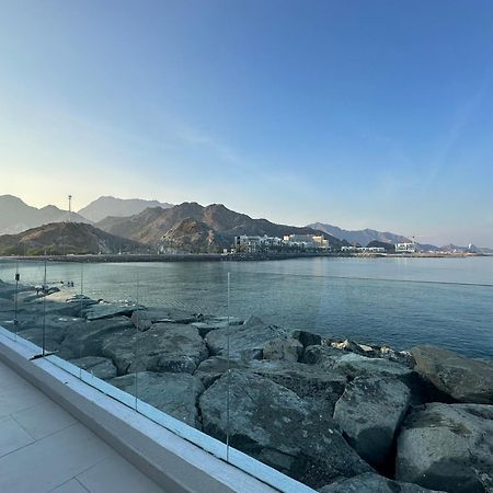 Al Dana Sea View Villa Фуджейра Екстериор снимка