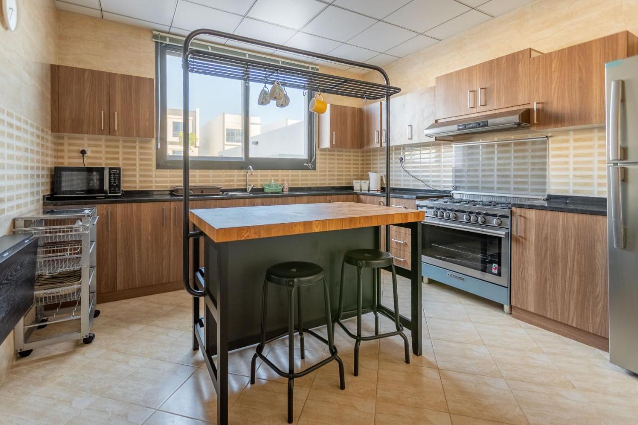 Al Dana Sea View Villa Фуджейра Екстериор снимка