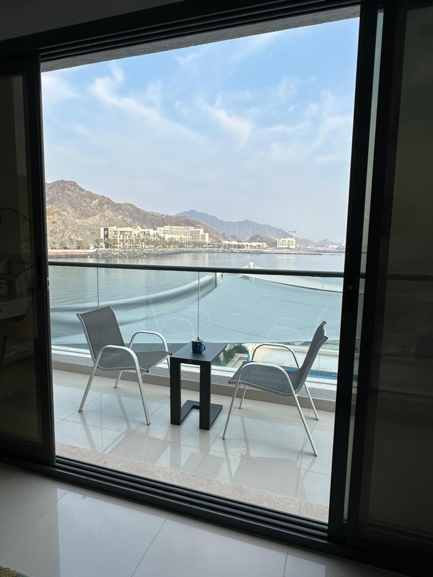 Al Dana Sea View Villa Фуджейра Екстериор снимка