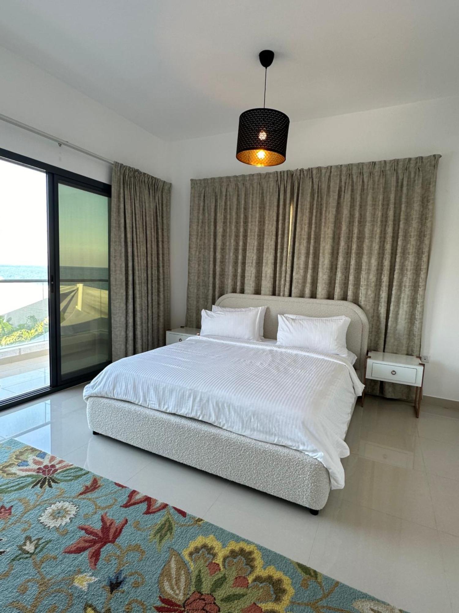 Al Dana Sea View Villa Фуджейра Екстериор снимка