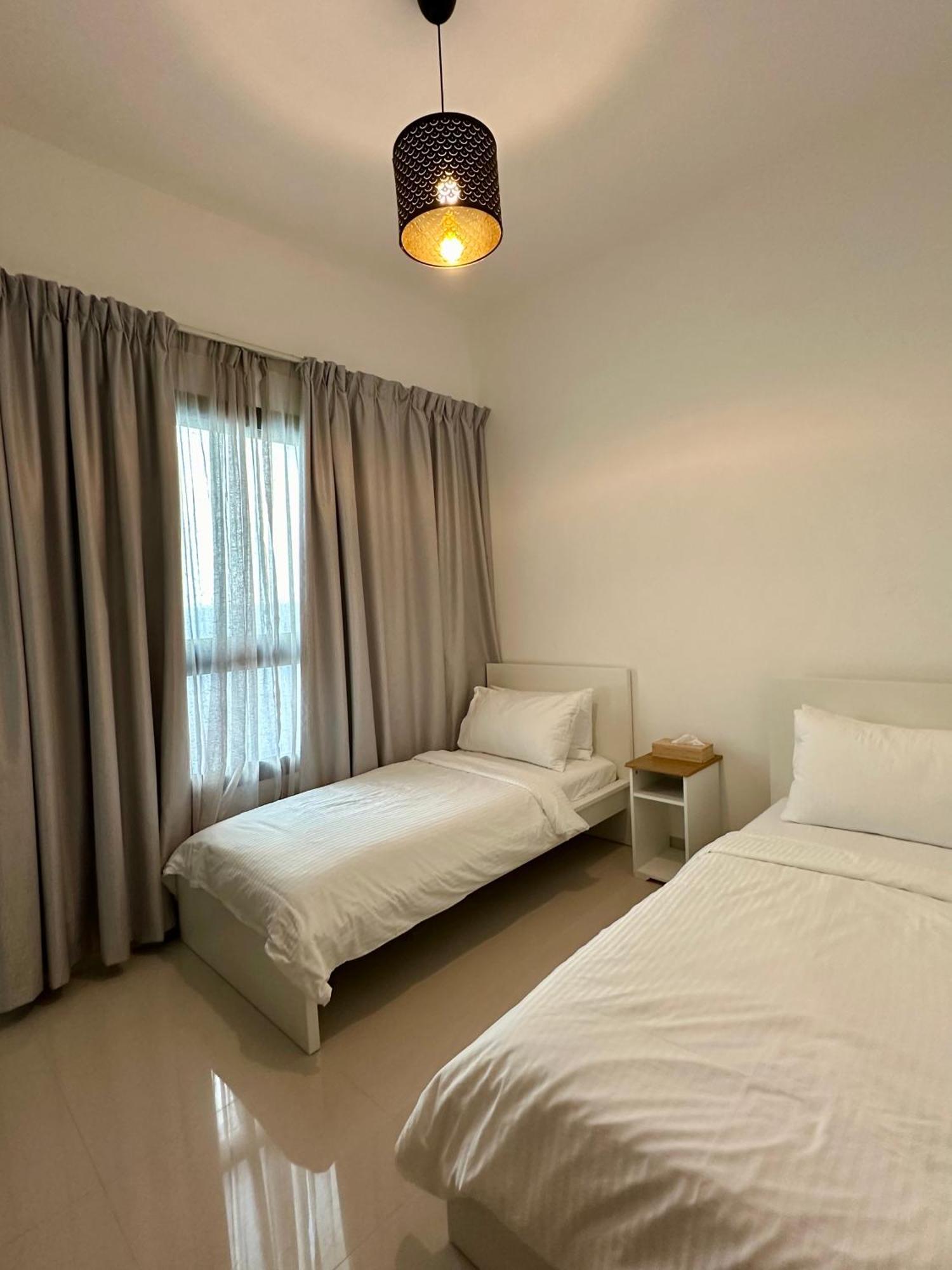 Al Dana Sea View Villa Фуджейра Екстериор снимка