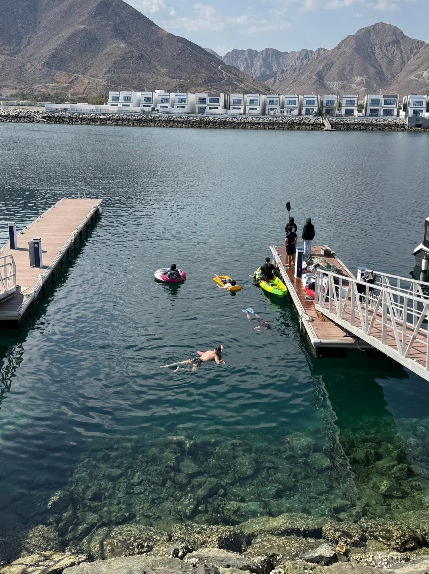 Al Dana Sea View Villa Фуджейра Стая снимка